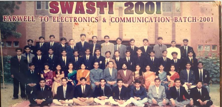 SWASTI 2001 group photo: farewell to the Electronics & Communication batch, with faculty